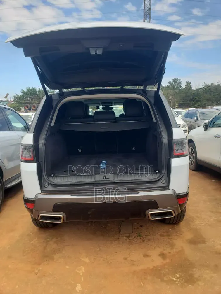 Rover 3500 2019 White