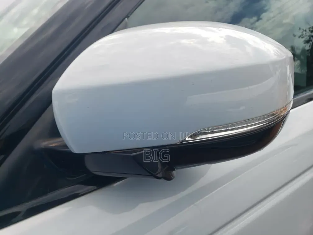 Rover 3500 2019 White