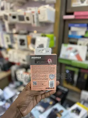 Momax Pin Guard Find My Bluetooth Tracker With Anti Spy Camera Detect