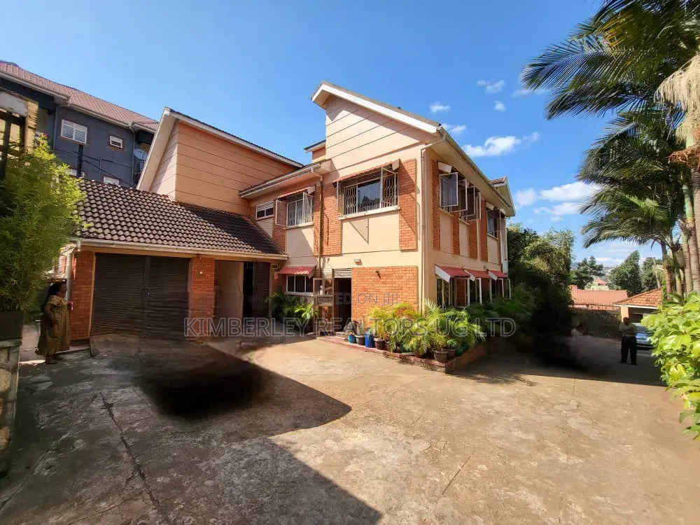 10bdrm Mansion in Makindye for sale