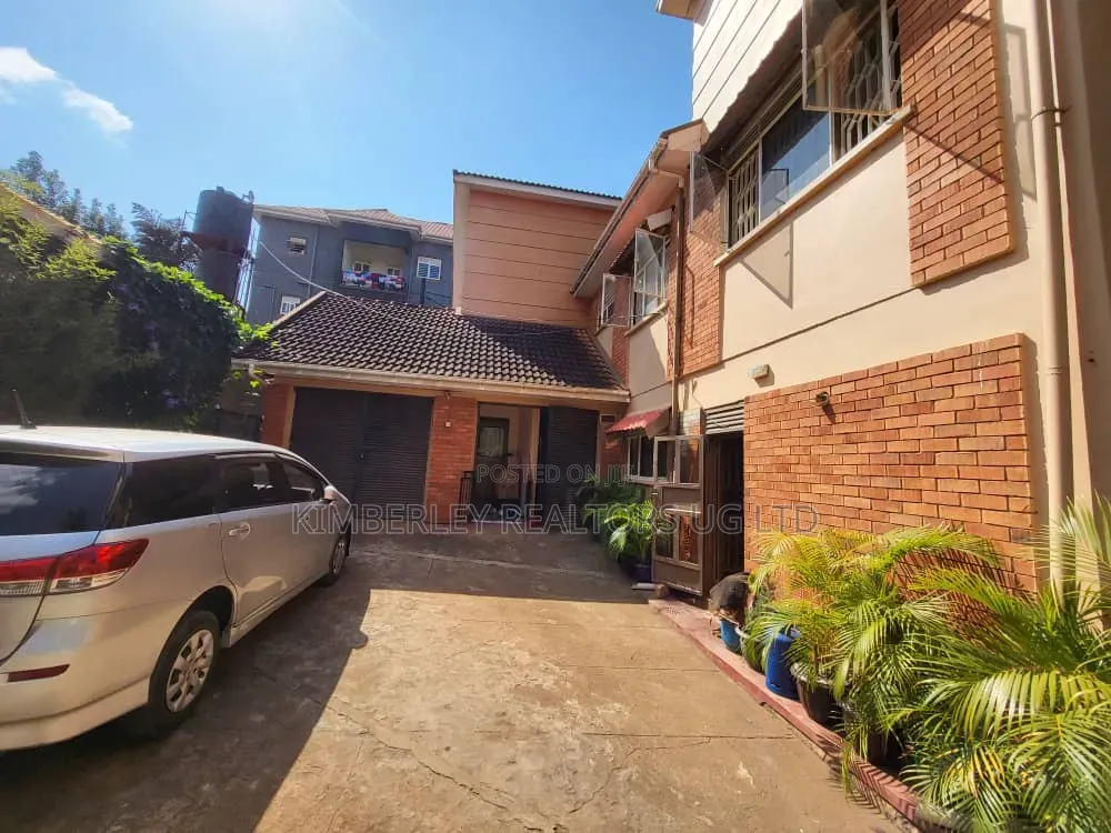 10bdrm Mansion in Makindye for sale