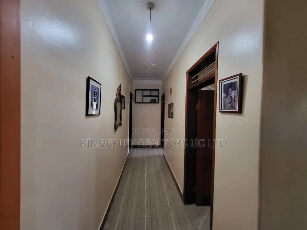 10bdrm Mansion in Makindye for sale