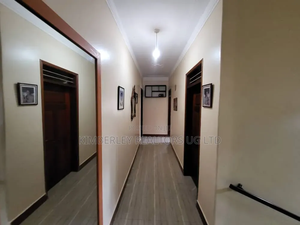 10bdrm Mansion in Makindye for sale