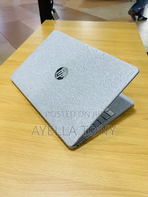 New Laptop HP 15-dw0037wm 8GB AMD Ryzen 5 SSD 256GB