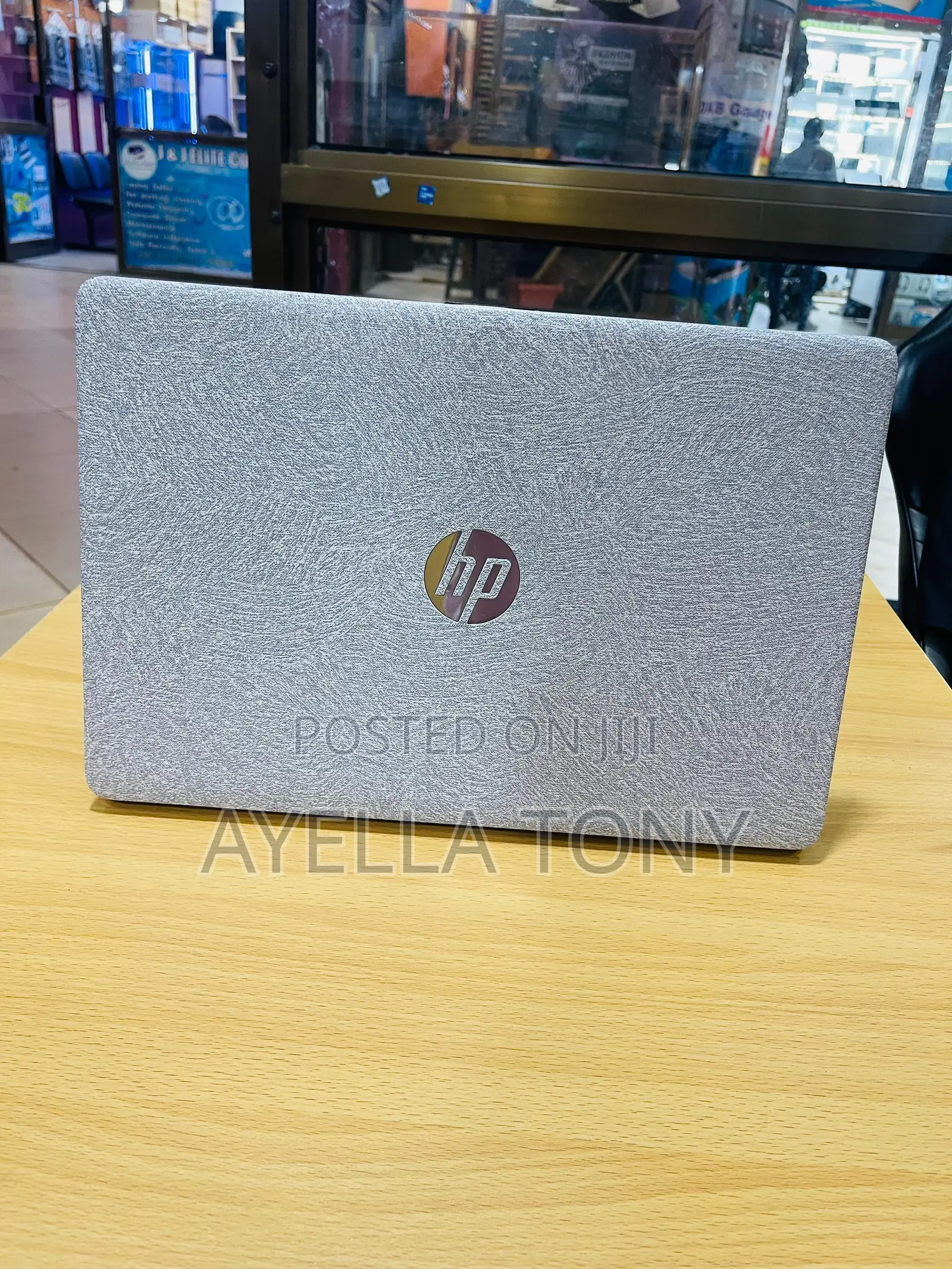 New Laptop HP 15-dw0037wm 8GB AMD Ryzen 5 SSD 256GB