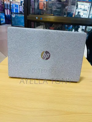 New Laptop HP 15-dw0037wm 8GB AMD Ryzen 5 SSD 256GB
