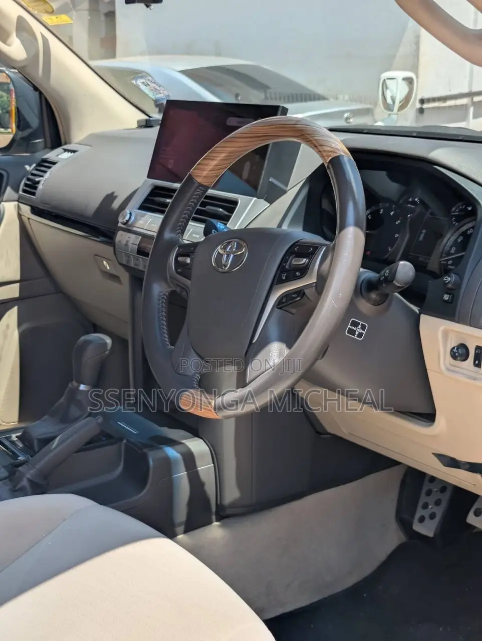 Toyota Land Cruiser Prado 2019 White