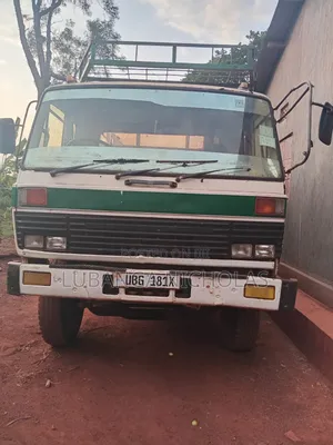 Nissan Diesel 1990 White