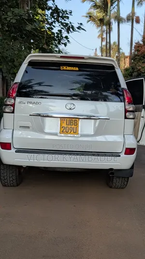 Toyota Land Cruiser Prado 2006 White