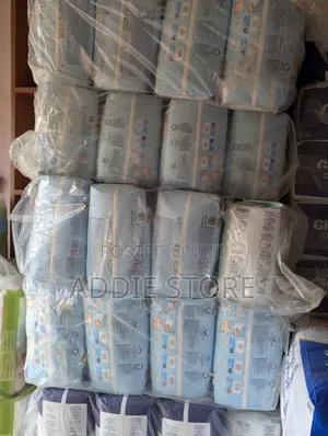 Giggles Adult Diapers ( 30 Pieces)