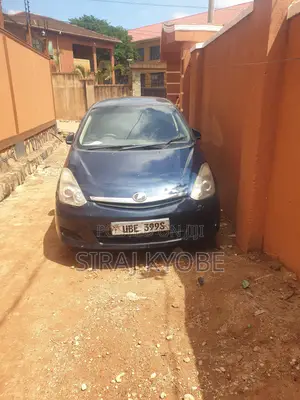Toyota Wish 2004 Blue
