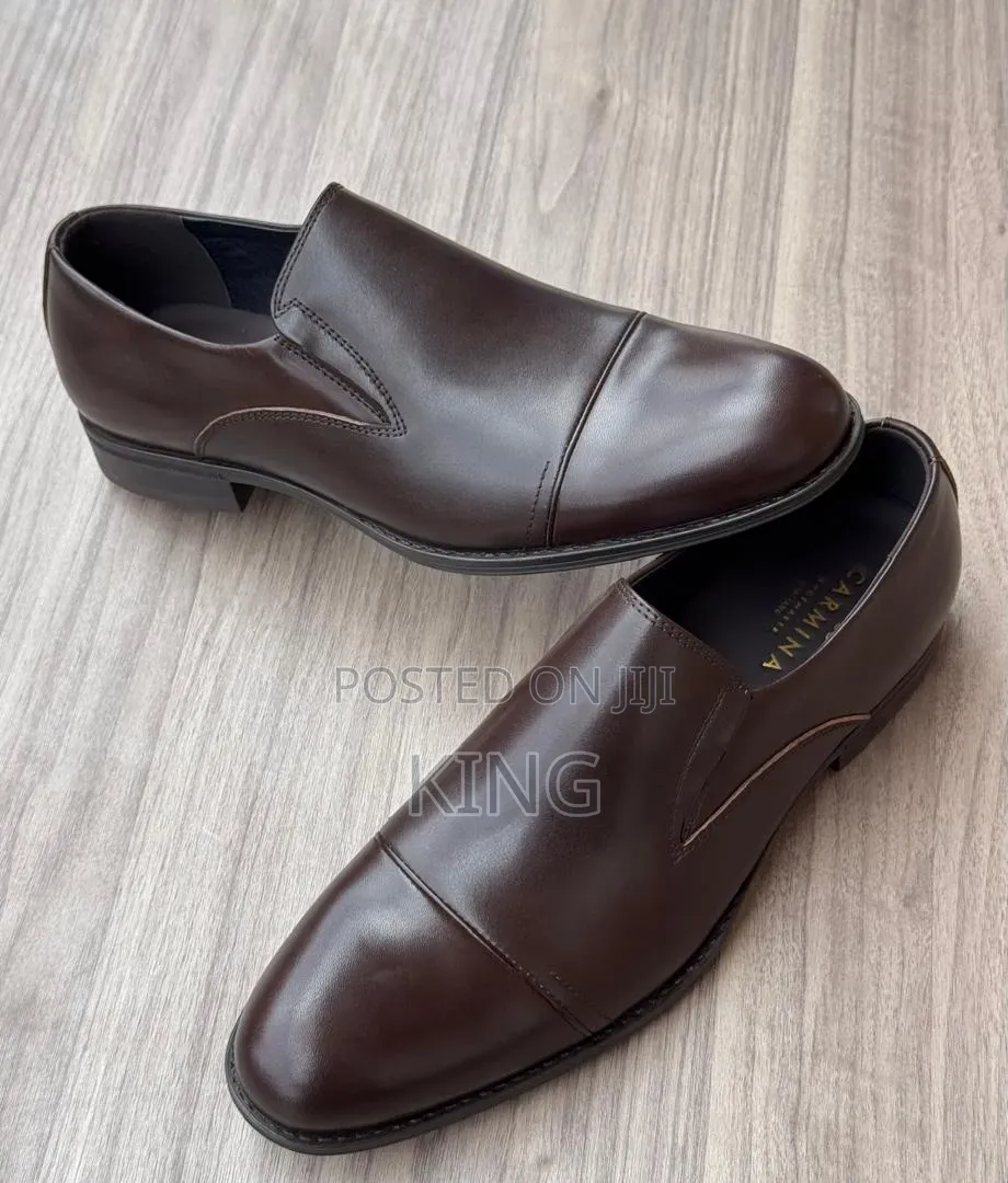 Sophisticated Leather Design Loafers