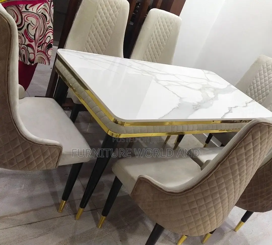 A Luxury Dining Table
