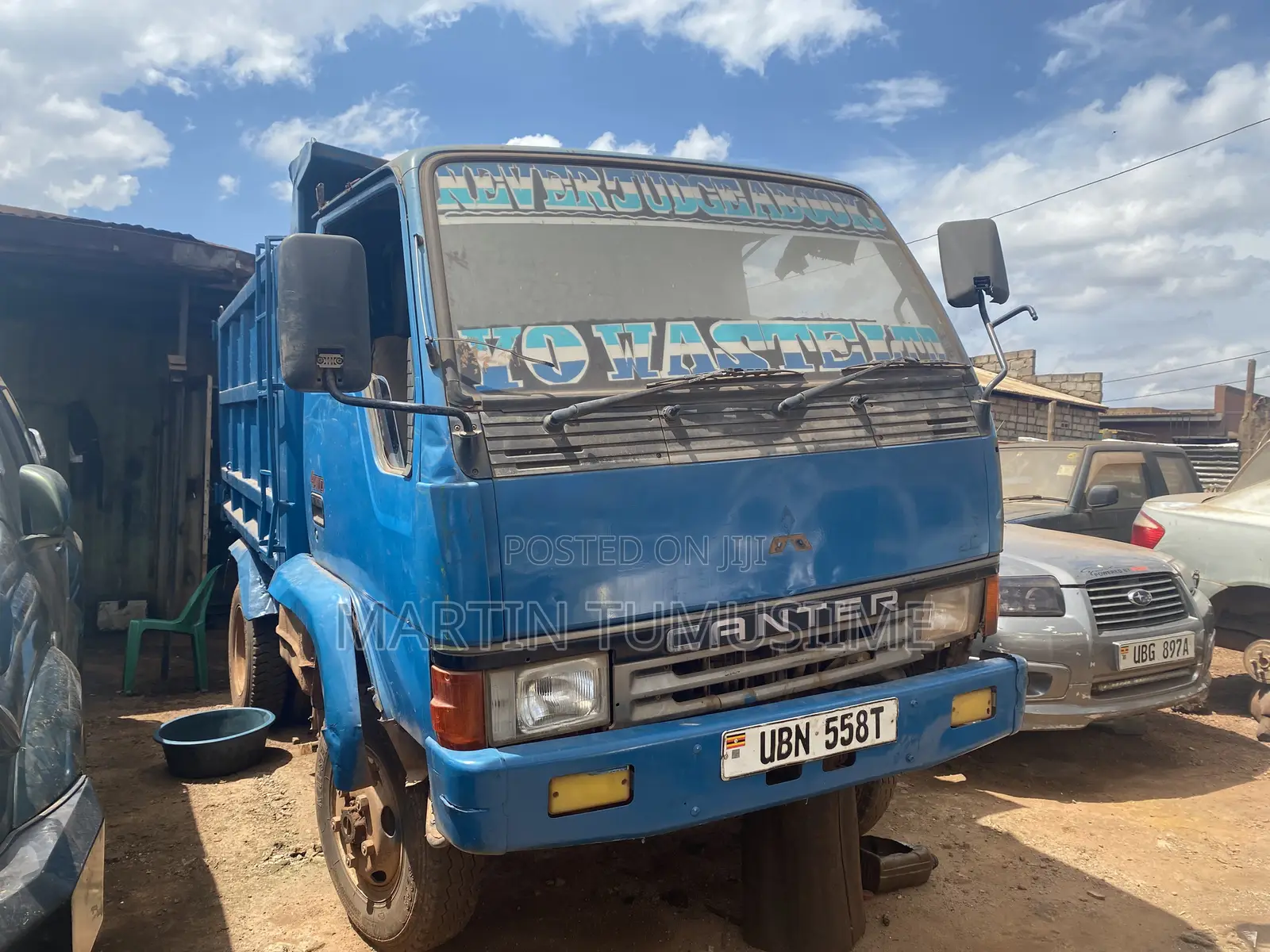 Mitsubishi Truck Dumper - Canter 1990 Blue