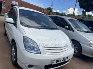 Toyota Corolla Spacio 2004 White