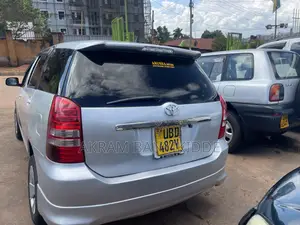 Toyota Wish 2005 Silver