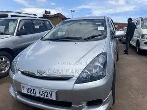 Toyota Wish 2005 Silver