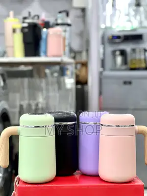 Leak-Proof Vacuum Cup With Handle – Designed for Life on the Go