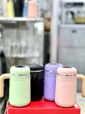 Leak-Proof Vacuum Cup With Handle – Designed for Life on the Go