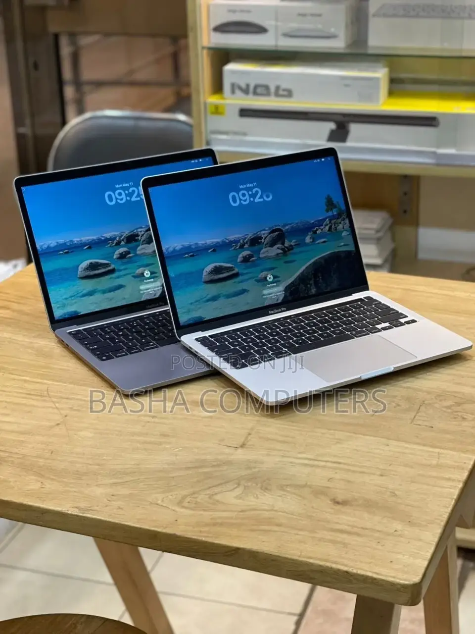 New Laptop Apple MacBook Pro 2020 16GB Intel Core i5 SSD 256GB