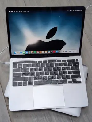 New Laptop Apple MacBook Pro 2020 16GB Intel Core i5 SSD 256GB
