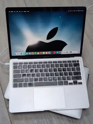 New Laptop Apple MacBook Pro 2020 16GB Intel Core i5 SSD 256GB