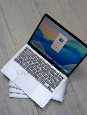 New Laptop Apple MacBook Pro 2020 16GB Intel Core i5 SSD 256GB