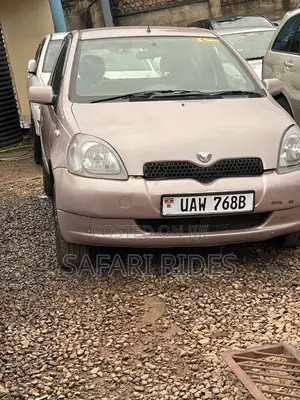 Toyota Vitz 2000 Pink