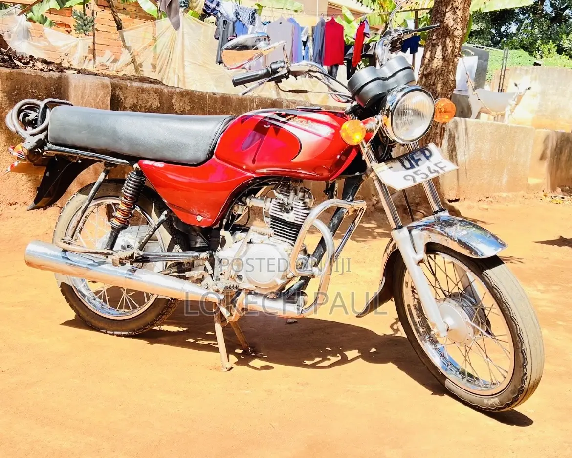 Bajaj Boxer 100 2025 Red
