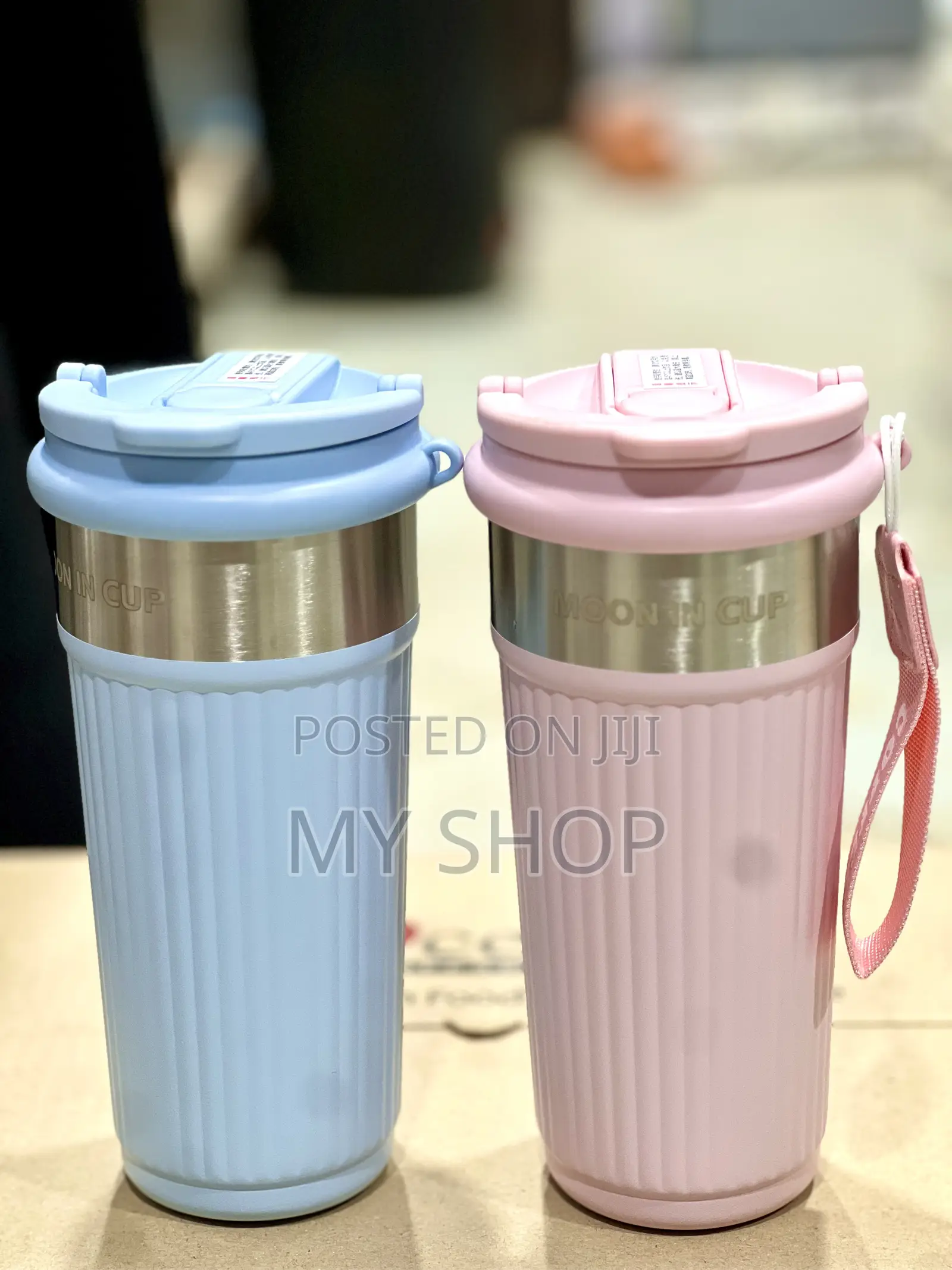 Upgrade Your Work Desk With a Premium Vacuum Mug