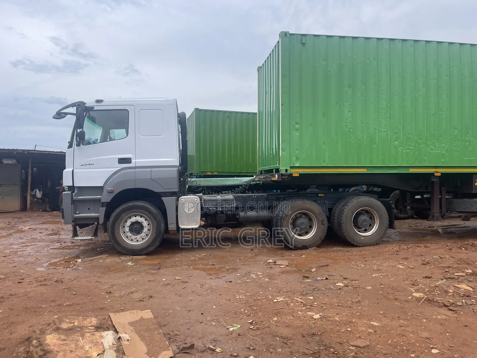 Mercedes-Benz Axor 3340 2011 White, Only the Head Double Axle