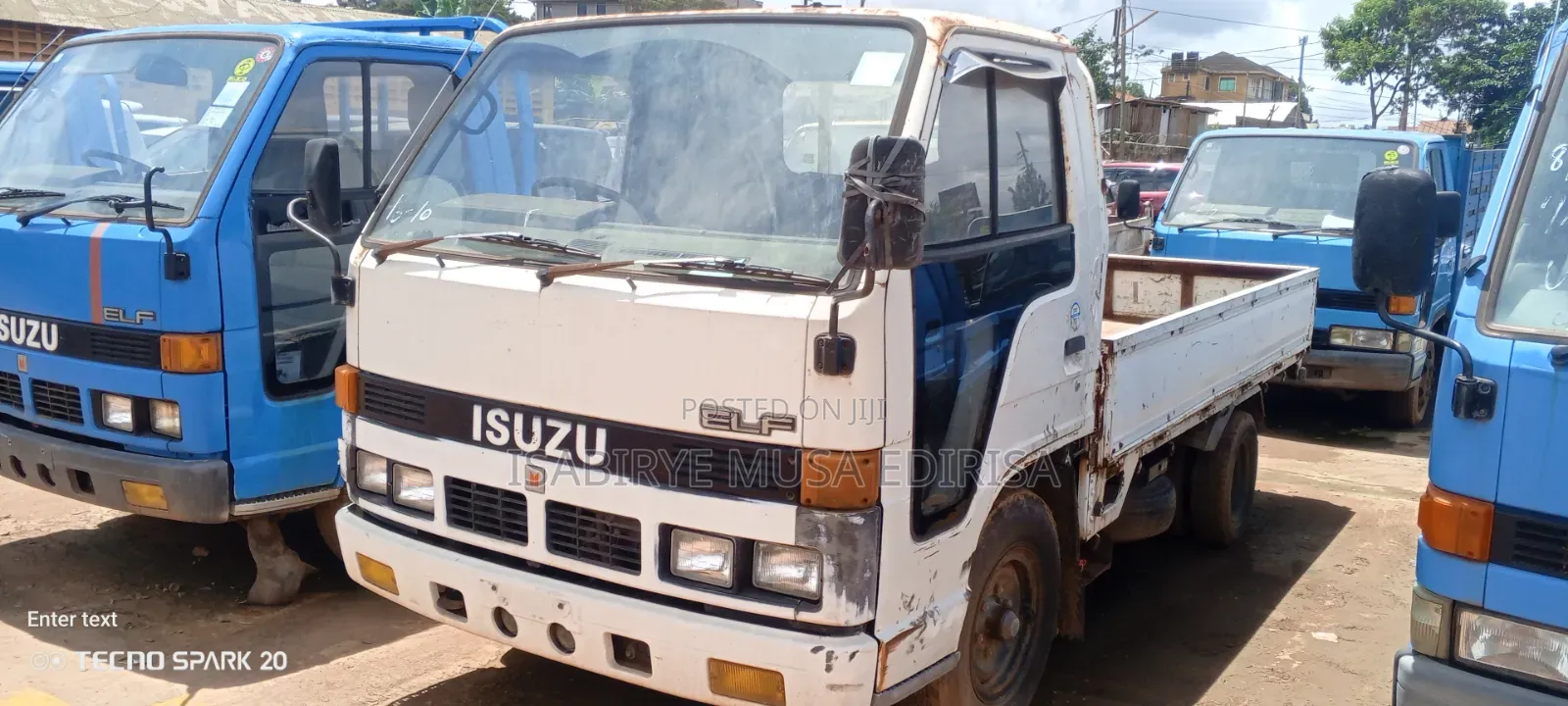Isuzu ELF Truck 1992 White