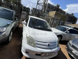 Toyota IST 2006 White