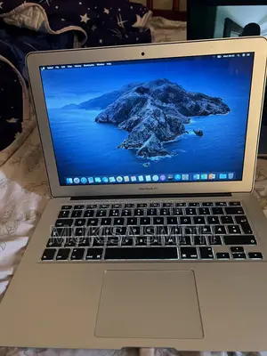 Laptop Apple MacBook Pro 2017 8GB Intel Core i5 SSD 256GB