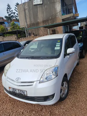 Toyota Passo Sette 1.5 AWD 2010 White