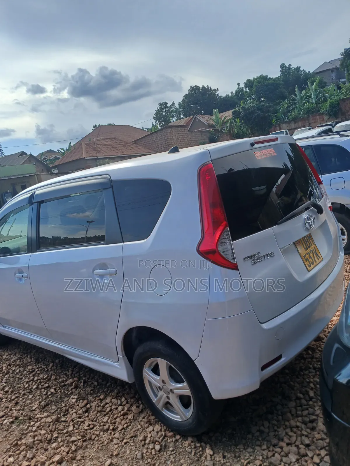 Toyota Passo Sette 1.5 AWD 2010 White
