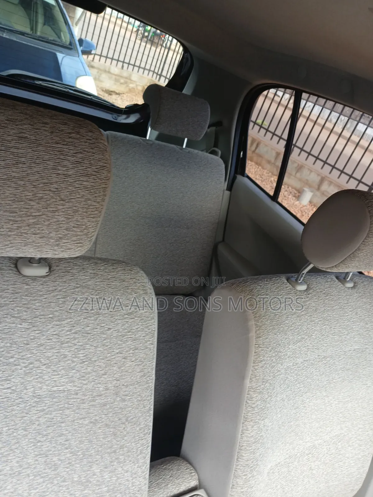 Toyota Passo 1.3 FWD 2012 Maroon