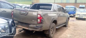 Toyota Hilux 2022 Gold