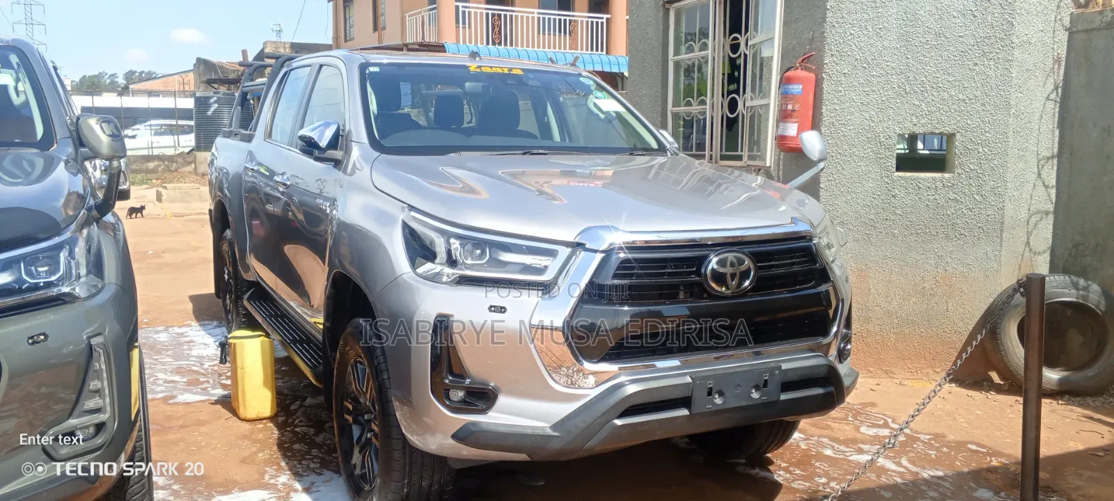 Toyota Hilux 2025 Silver