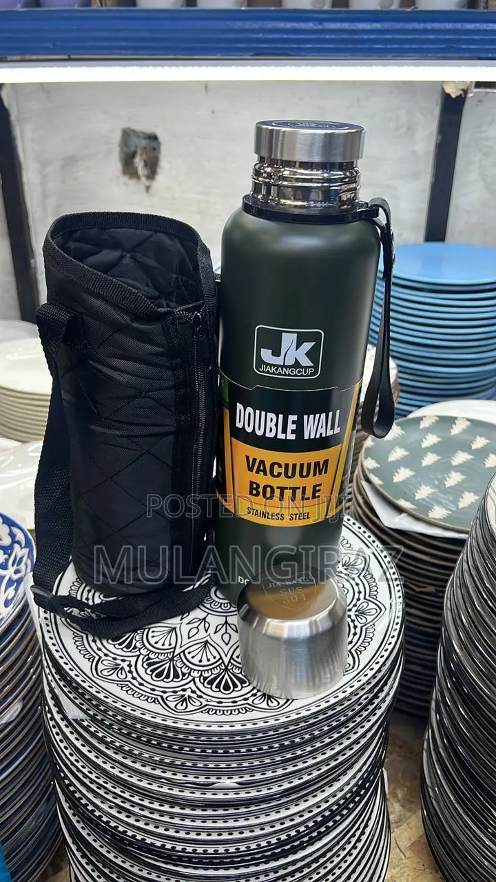 Vacuum Flask With Bag