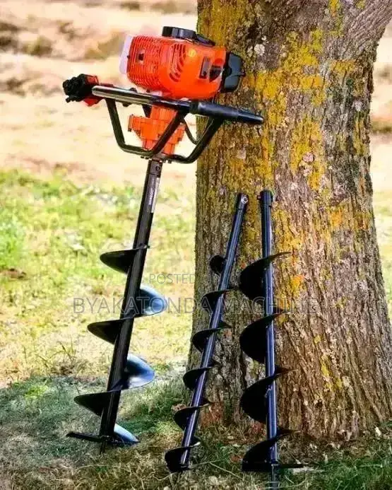 Two Stroke Earth Auger Machine