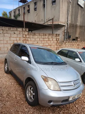 Toyota IST 2003 Silver