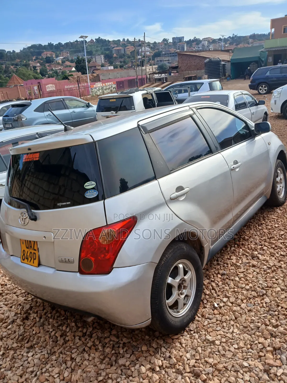 Toyota IST 2003 Silver