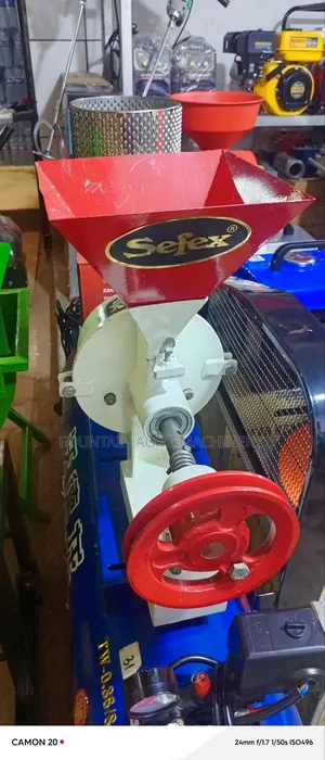 Manual Gnut Paste Machine
