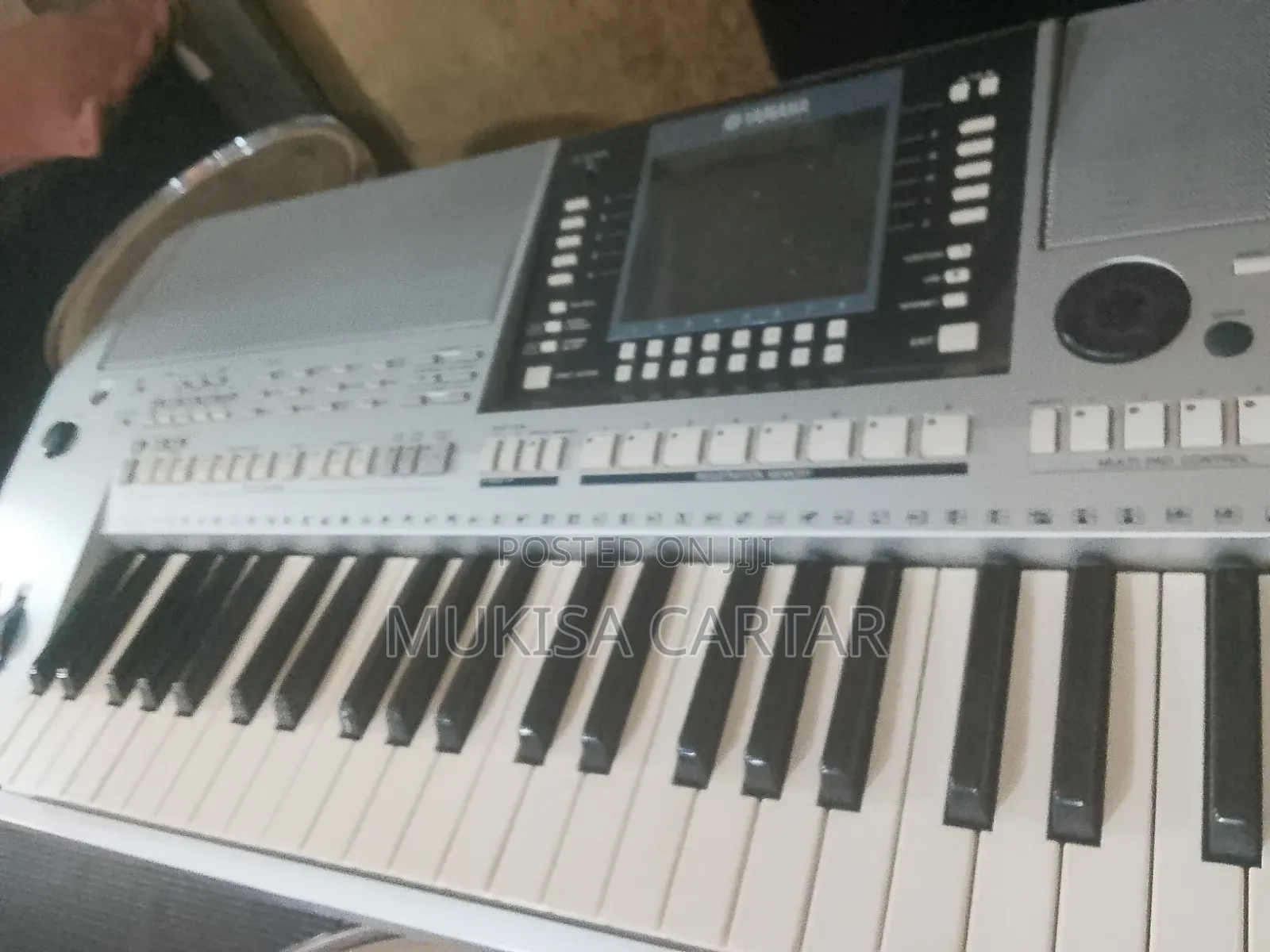 Yamaha PSR S800
