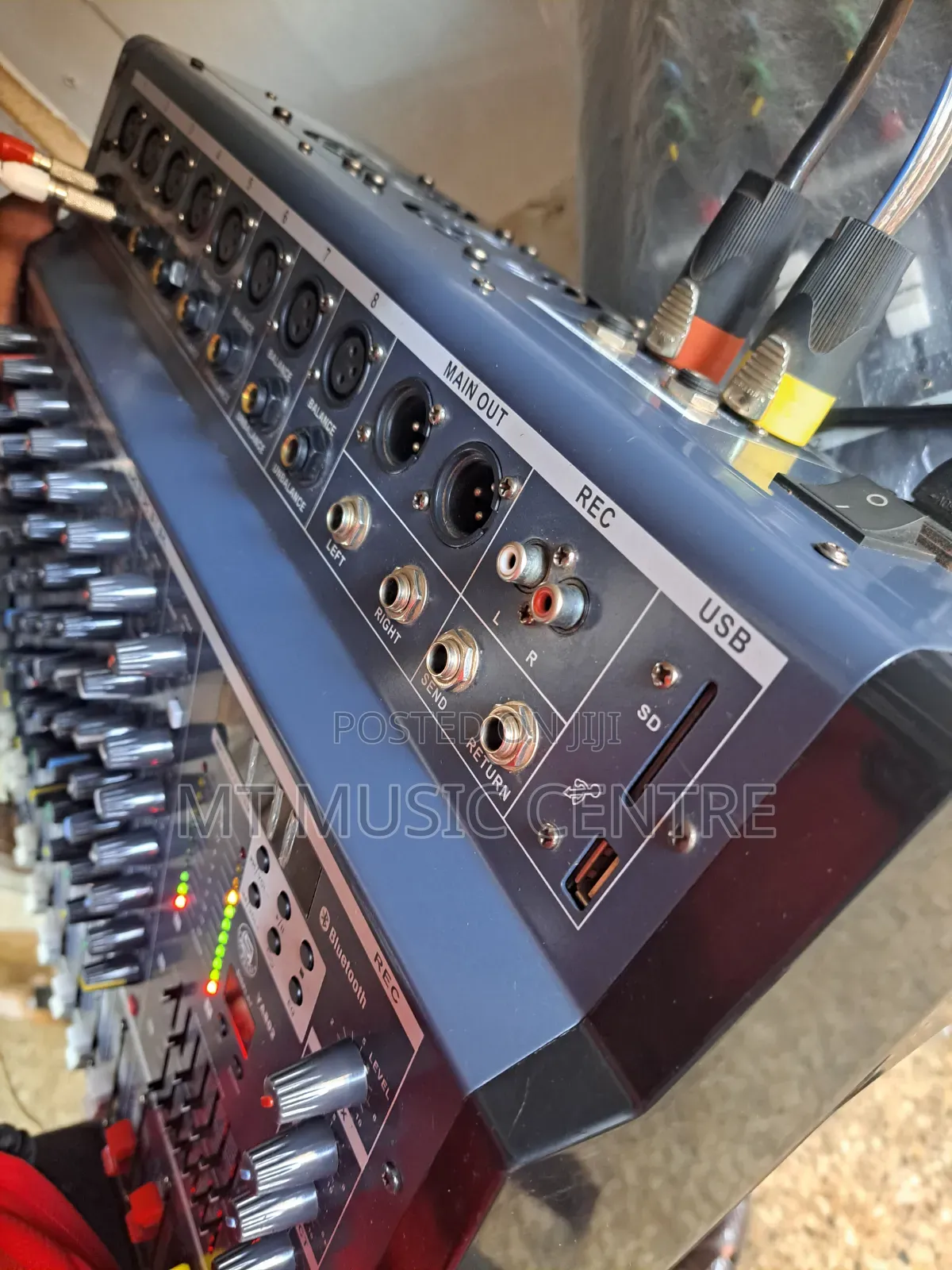 Yamaha 8 Channel Amp Mixer/ Amplified Mixer