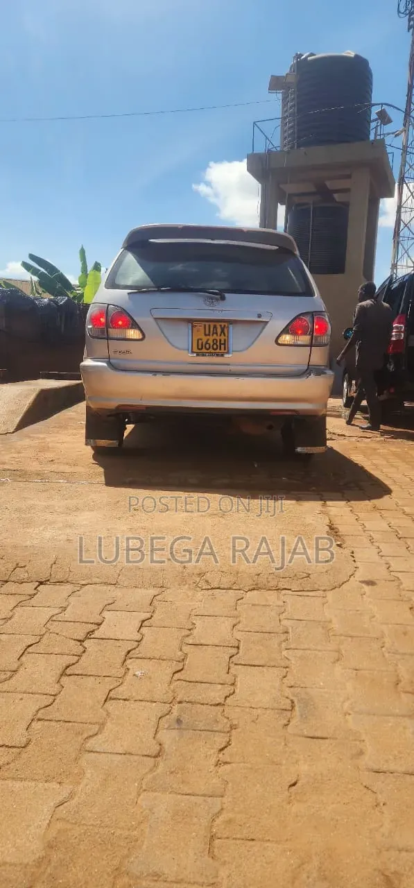 Toyota Harrier 2.2 16V 2000 Silver