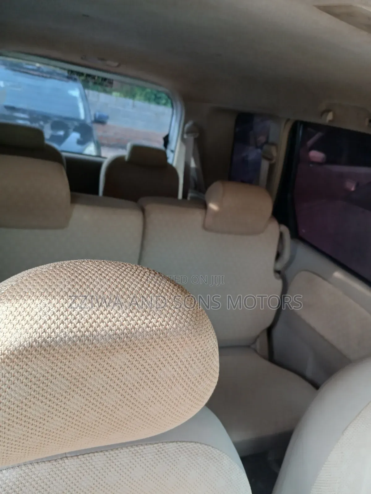 Toyota Sienta 1.5 AWD 2014 Silver