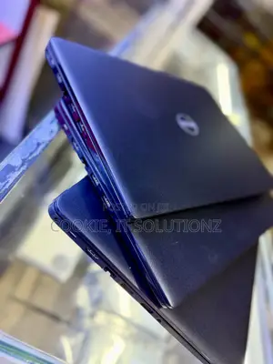 Laptop Dell Latitude 3400 8GB Intel Celeron HDD+SSD 500GB