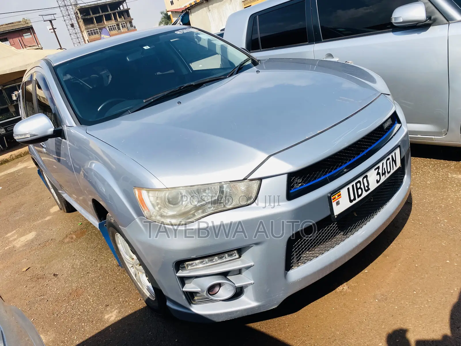 Mitsubishi Outlander 2012 Silver